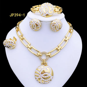 Women Round Pendant Necklace Set